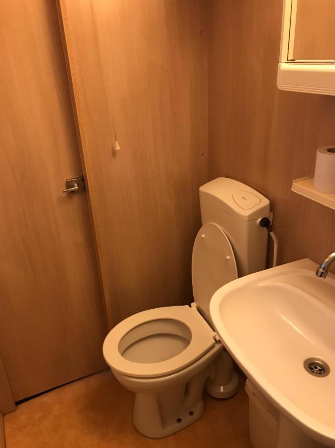 فيلا Chalet 'T Rijsterbos Op Camping Met Zwembad! المظهر الخارجي الصورة